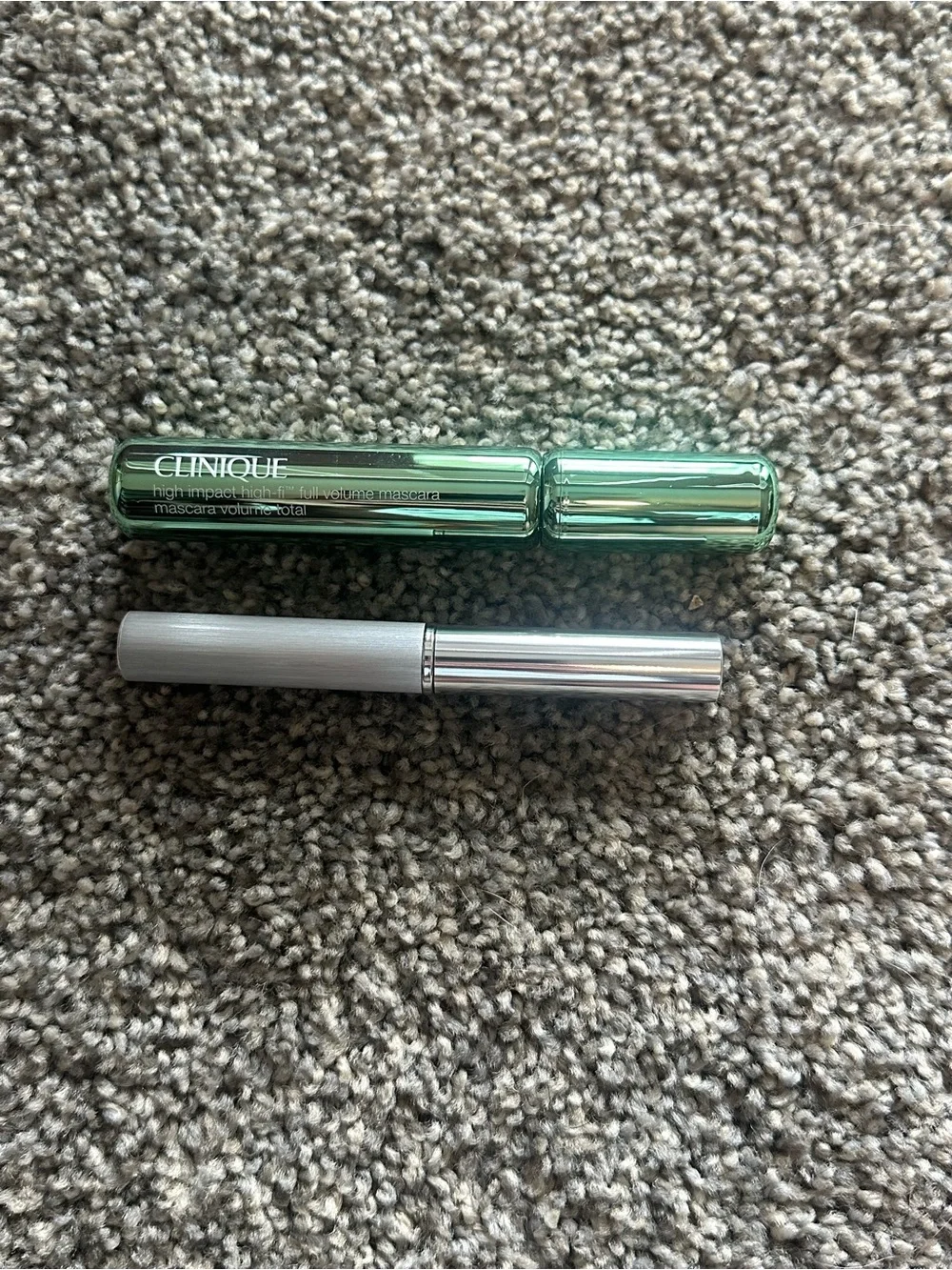 BNW/OB Full Sized Clinique Nude Honey and Black Mascara